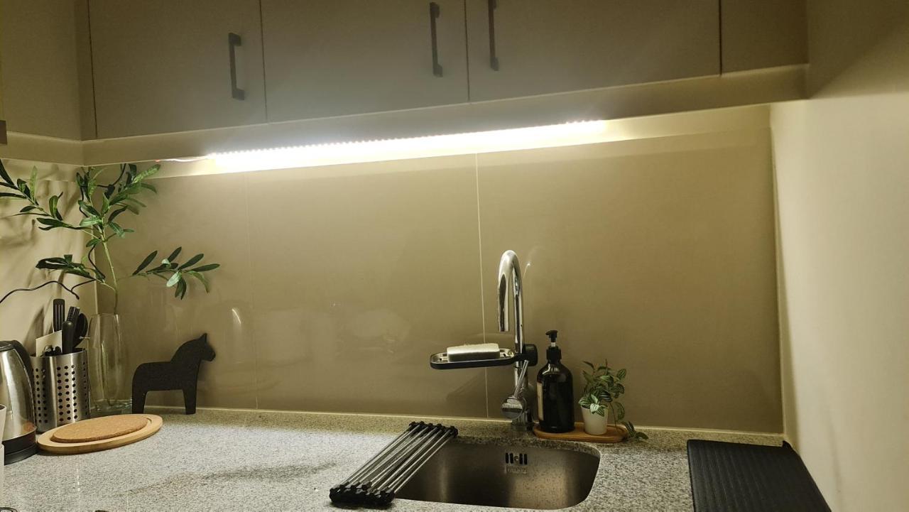 Luxe Bonifacio Global City Taguig Uptown Condo Hotel 1 Bedroom Suite Exterior foto